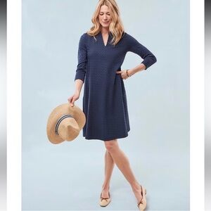 NWT J.McLaughlin
Octavia Geo Jaquard Split V-Neck 3/4 Sleeve Shift Dress